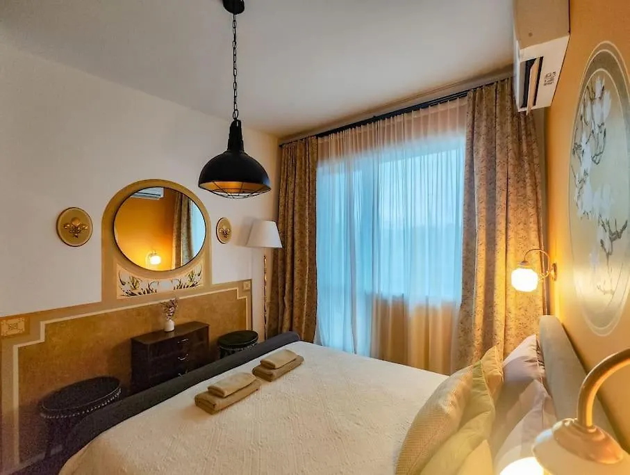 The Artist Nest ~ Retro Chic Jewel @ Top Spot Apartment Varna